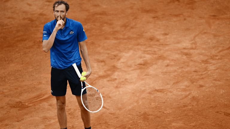 REPORT: Jannik Sinner to hire Carlos Moya as new coach in 2026  