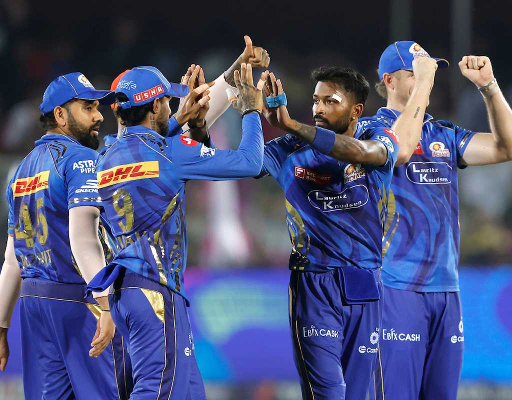 Mumbai Indians humiliate Rajasthan Royals to go top of the table  