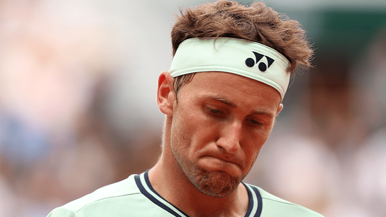 Style Guide: Carlos Alcaraz flies his barber to Roland Garros for mid-tournament haircut  