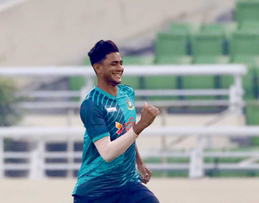 Nahid Rana gets a reality check on T20I debut  