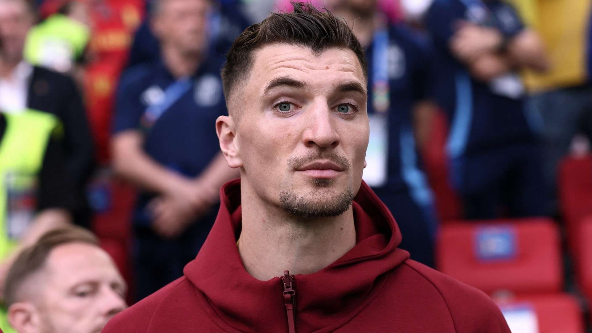 'I'll cycle there' - Man Utd receive summer transfer plea  