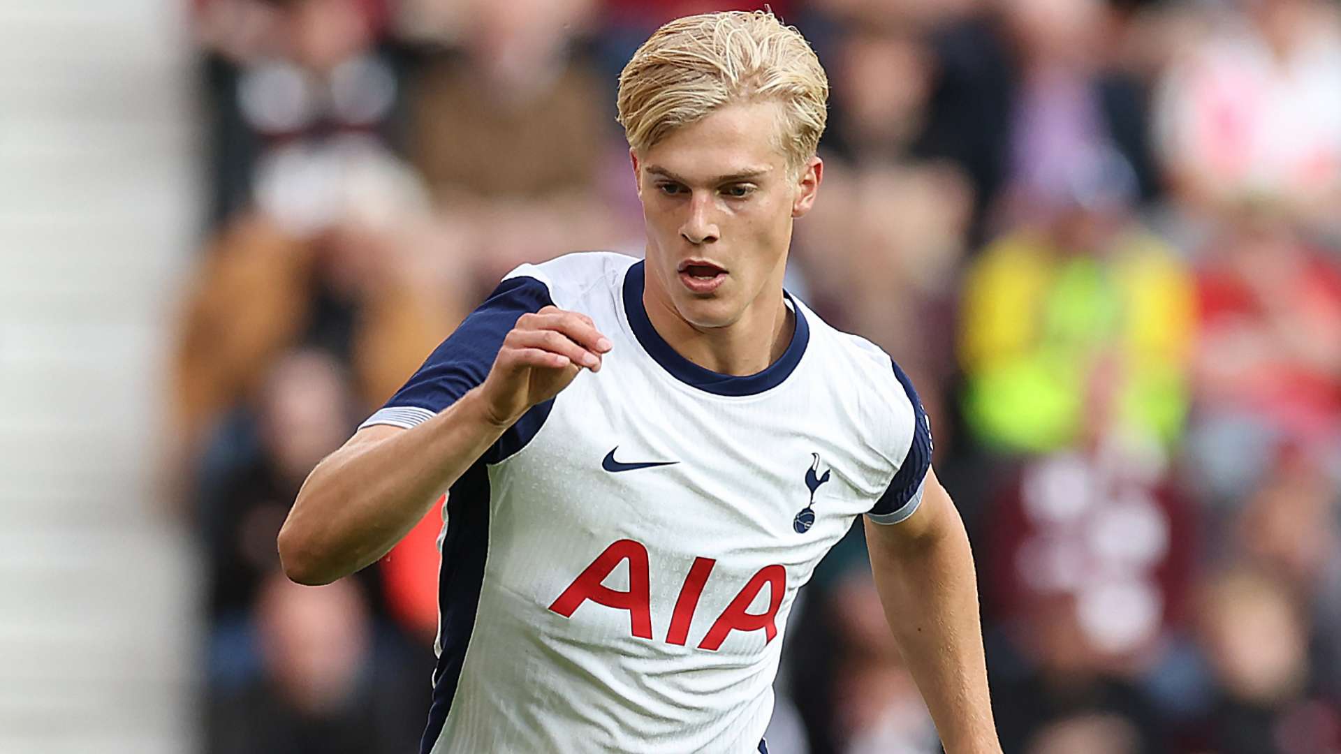 How much does Lucas Bergvall earn at Spurs?  