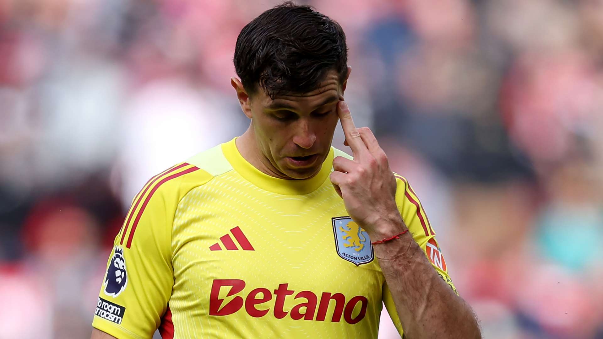 Martinez's wife drops huge bombshell over Man Utd-linked keeper's future  