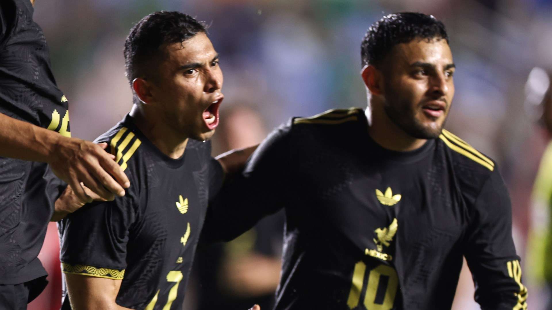 Pineda the hero as Mexico get back on track vs. Turkey  