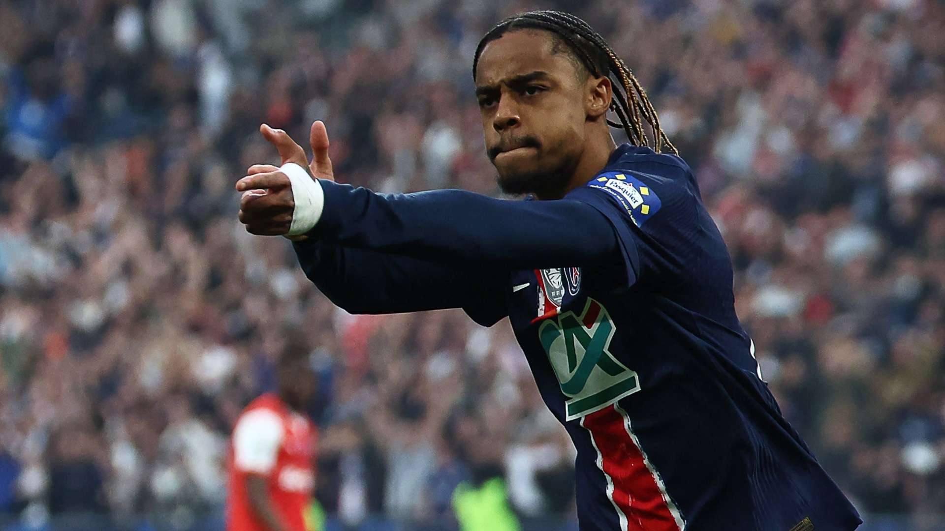 PSG attempt to lend Lyon a helping hand with big payment  