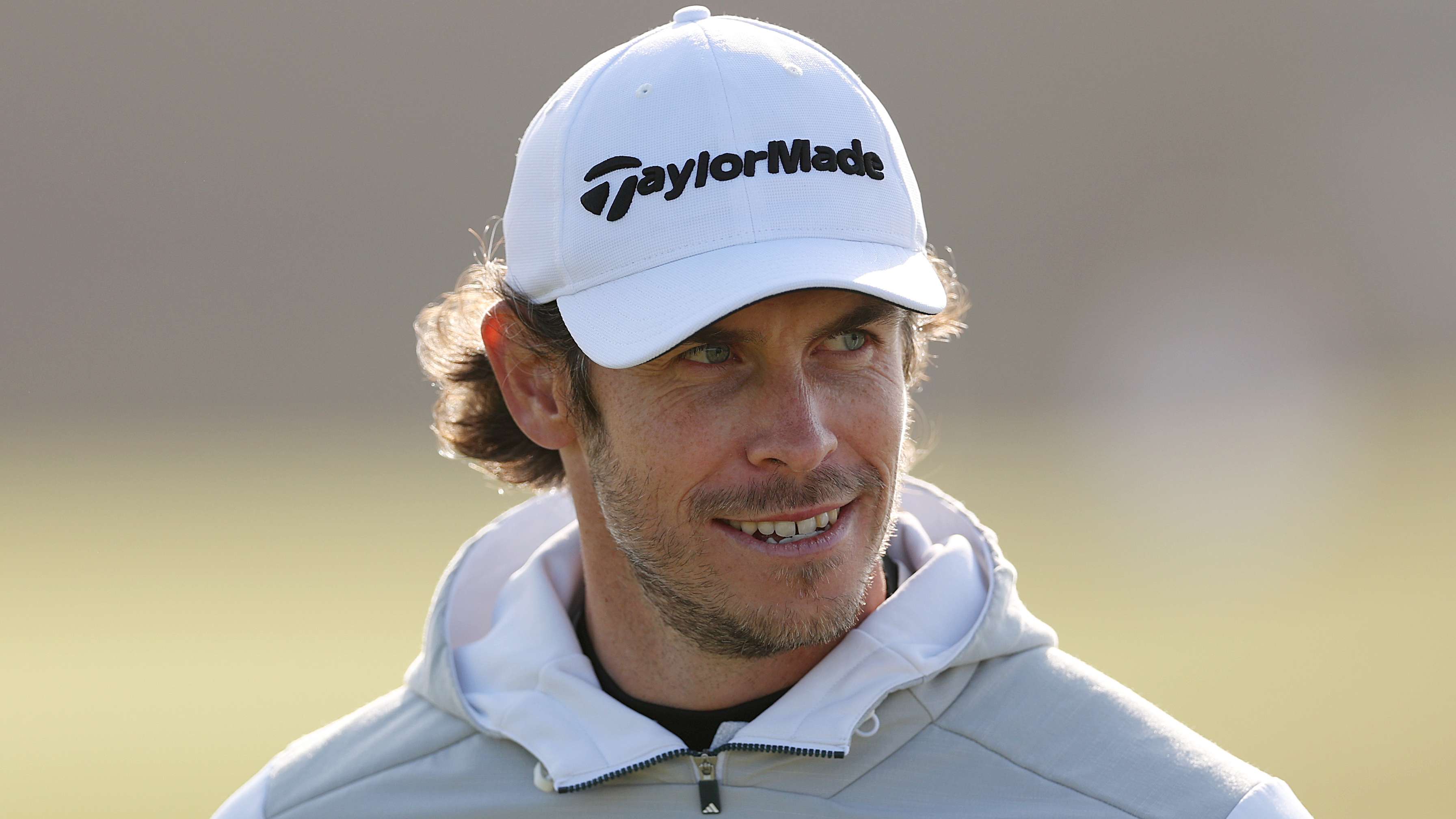 Gareth Bale to follow Reynolds example and buy Cardiff City?!  