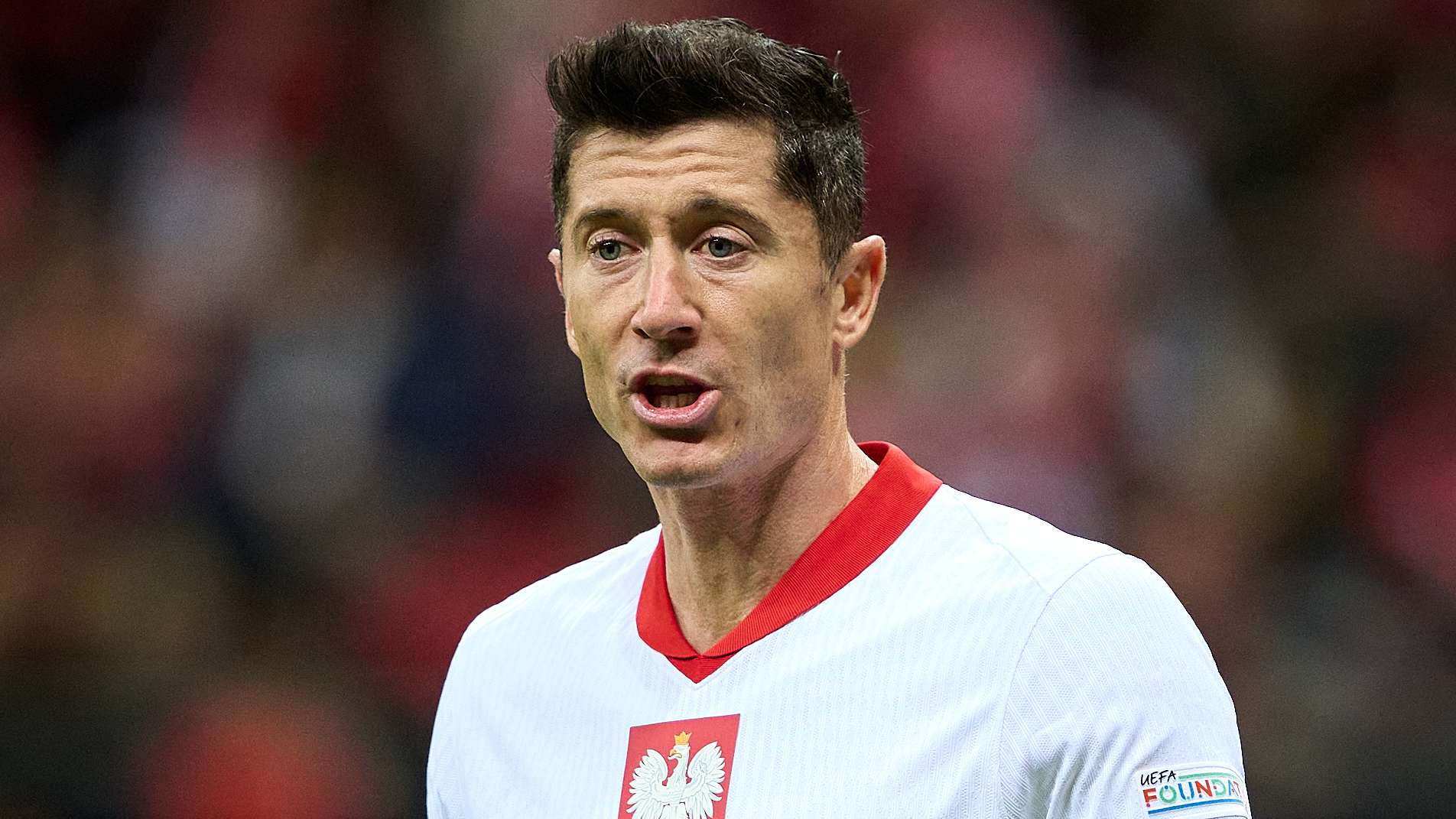 Lewandowski exit celebrated by Poland team  