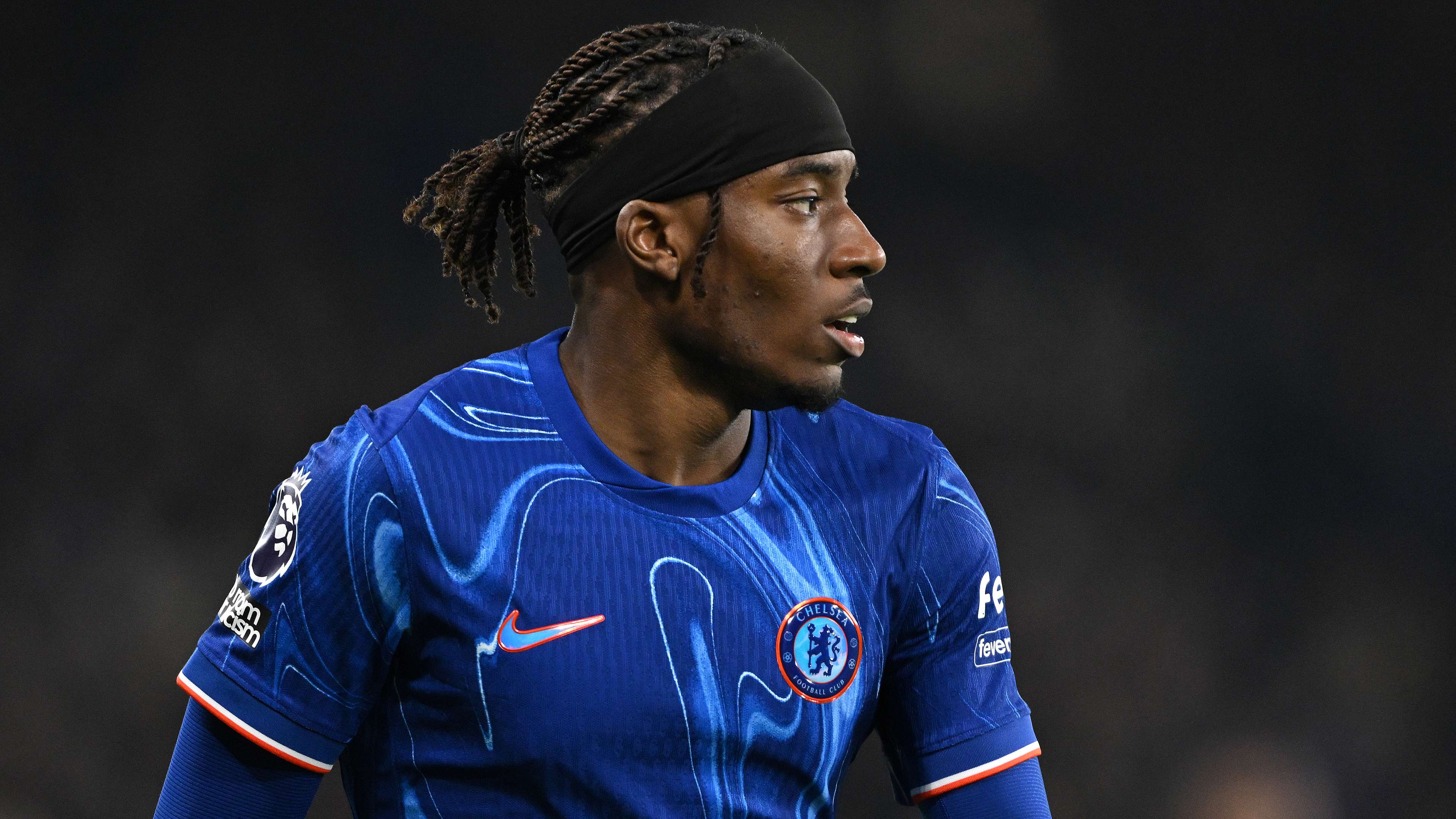 How much does Noni Madueke earn at Chelsea?  