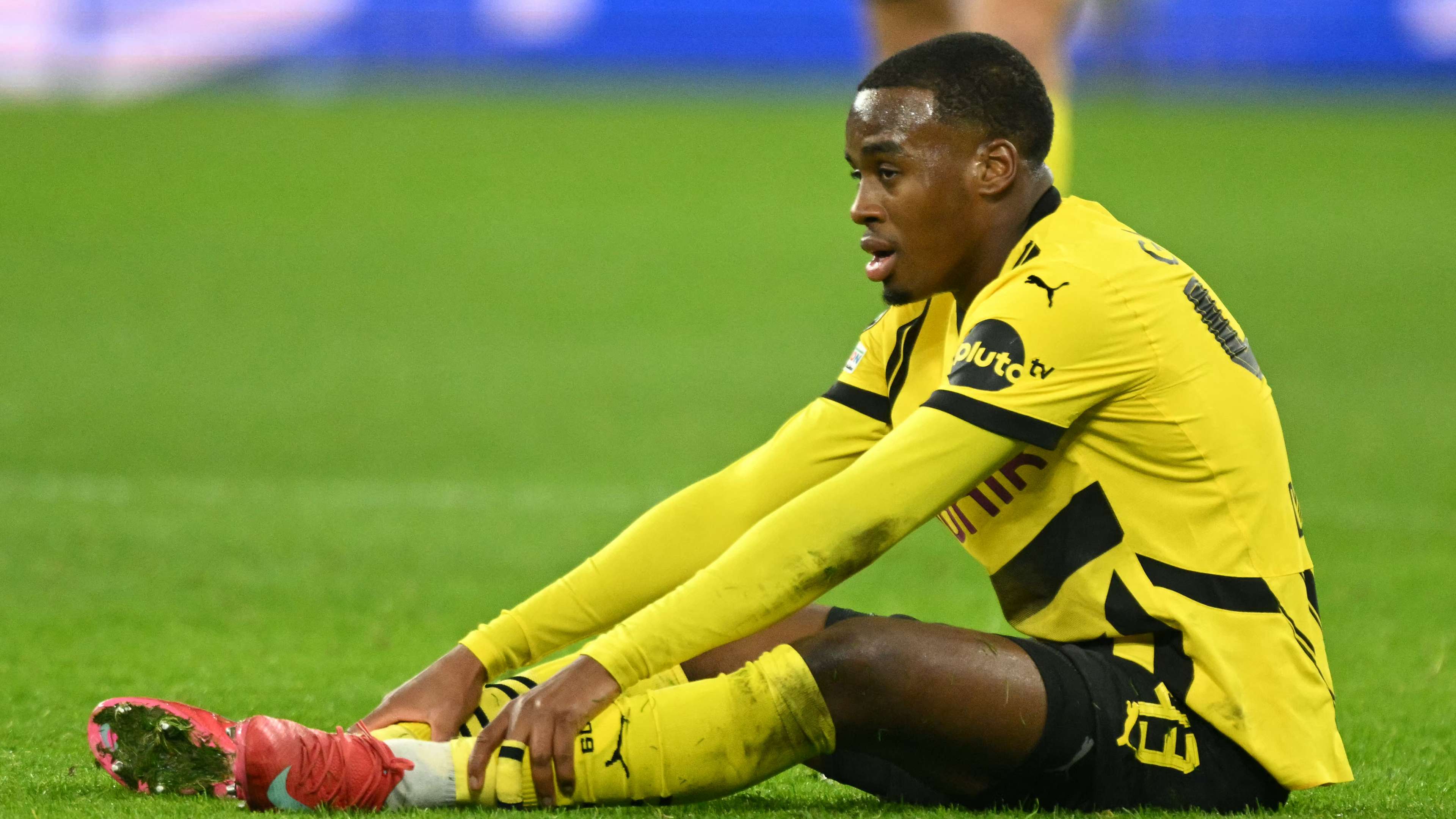 📹 | Gittens speeds away from training after failed Chelsea move  