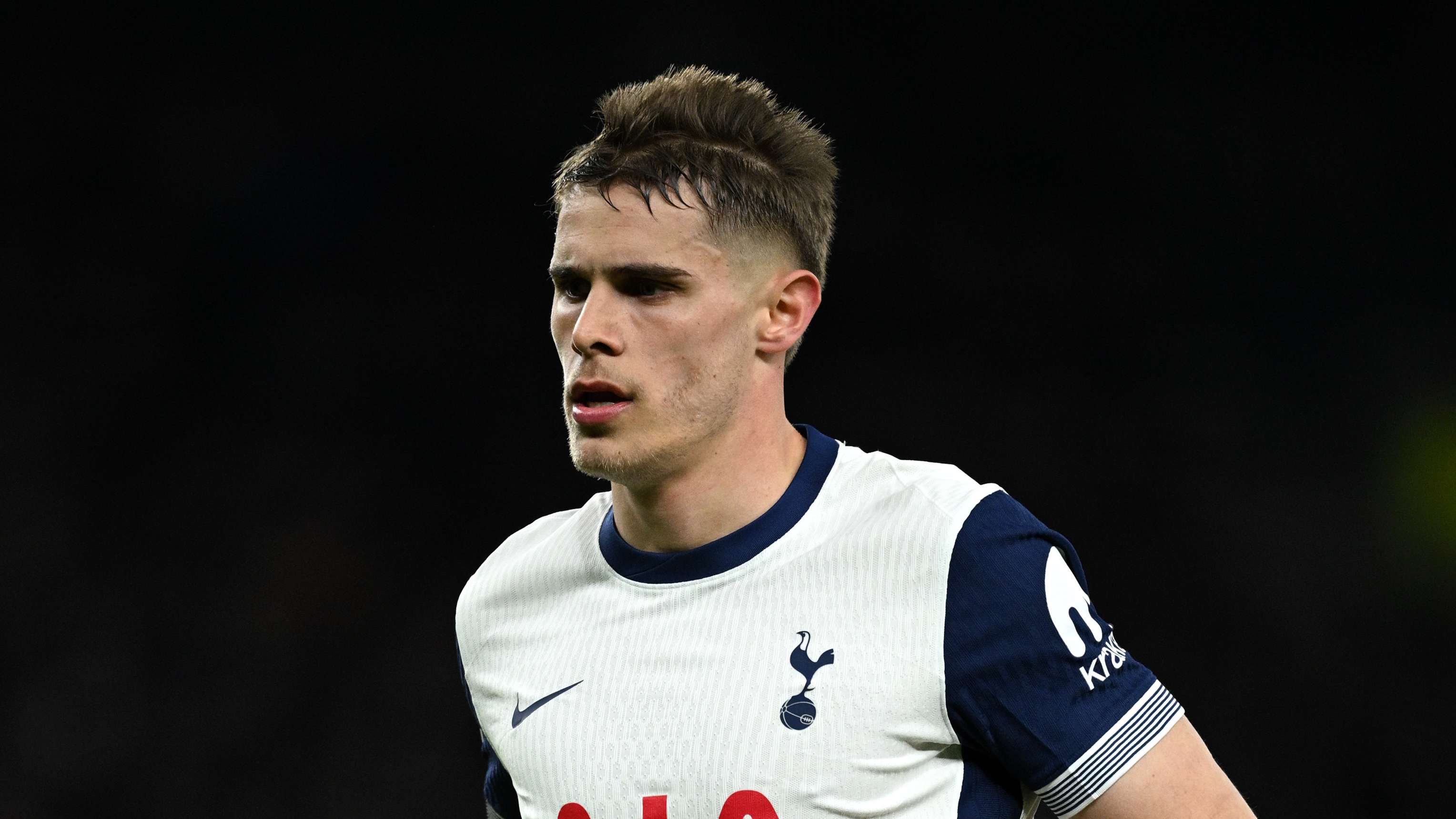 Van de Ven reveals key man who helped him become a footballer  