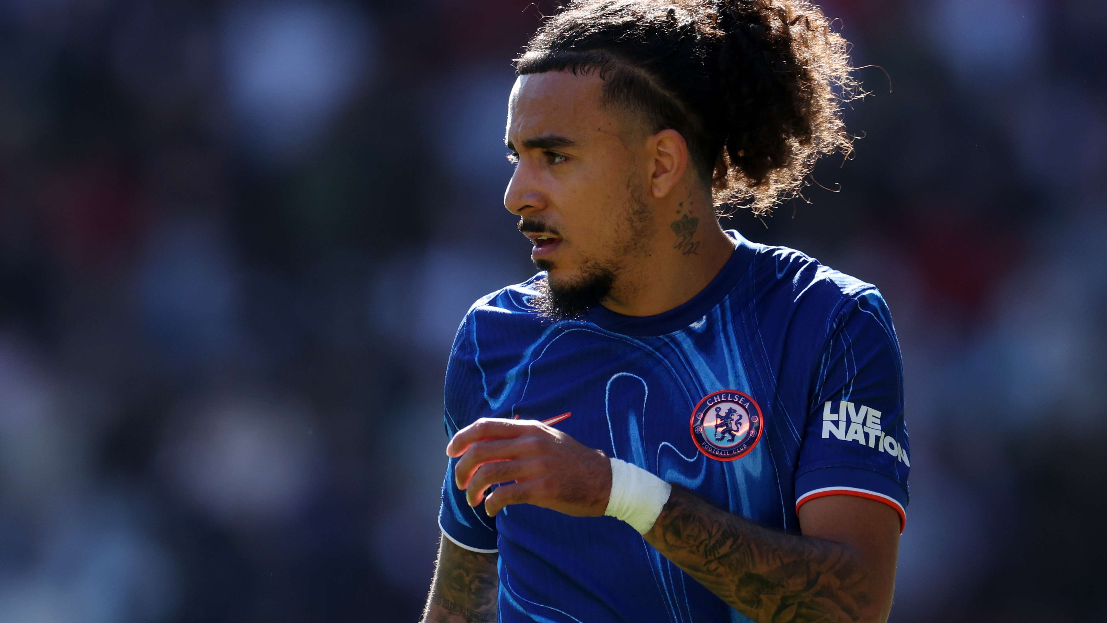 Bayern target Chelsea defender Gusto  