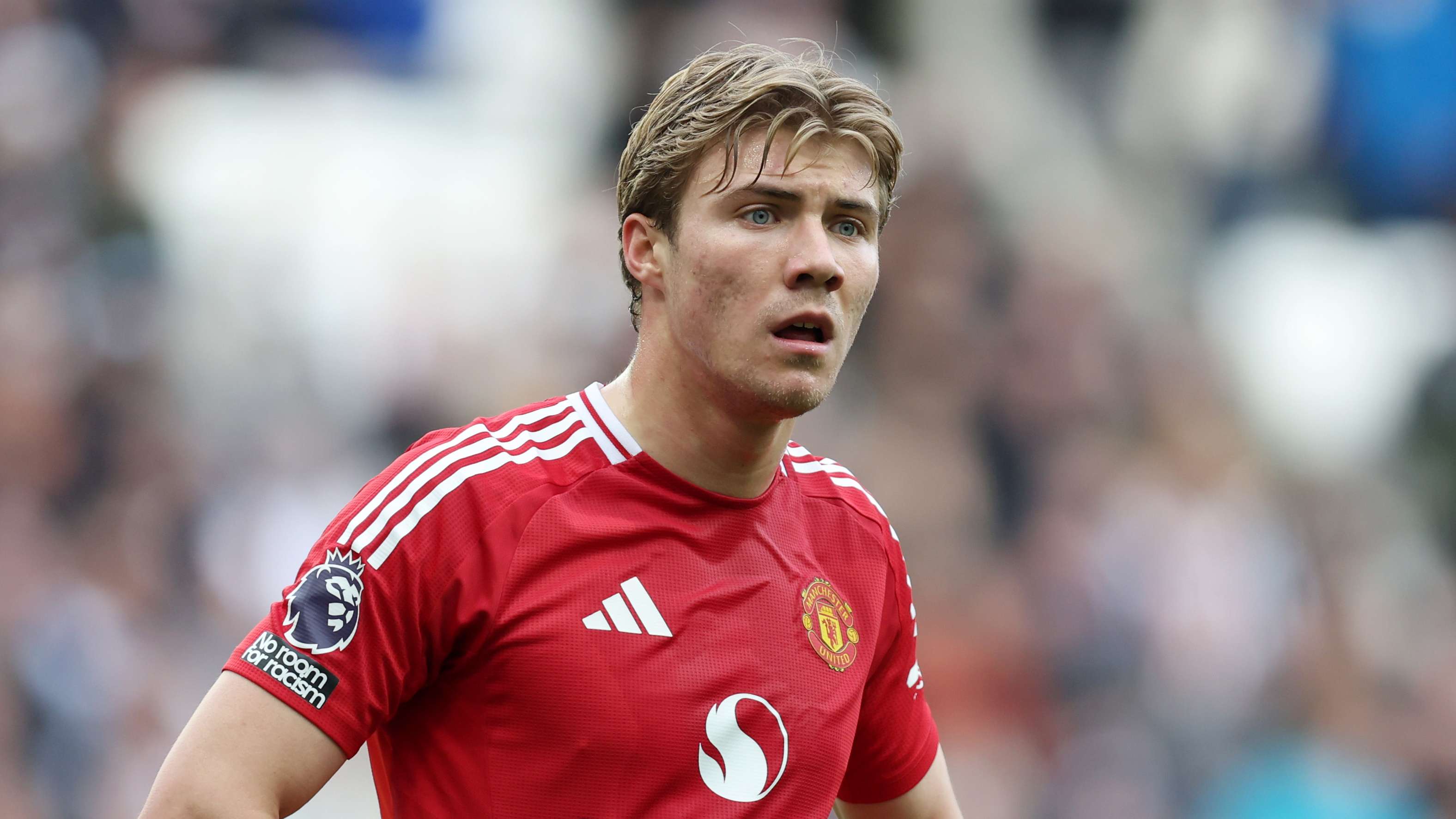 Hojlund breaks silence on future amid Man Utd exit talk  