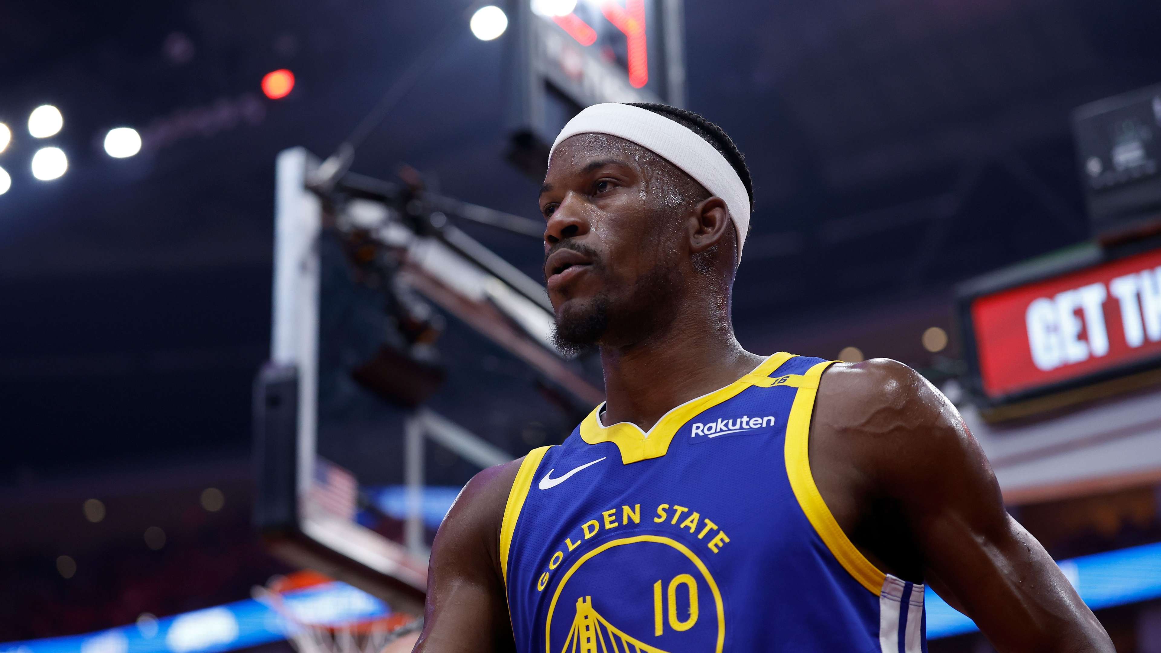 Warriors' Butler shows up at Botafogo vs PSG rocking a Sevilla kit  