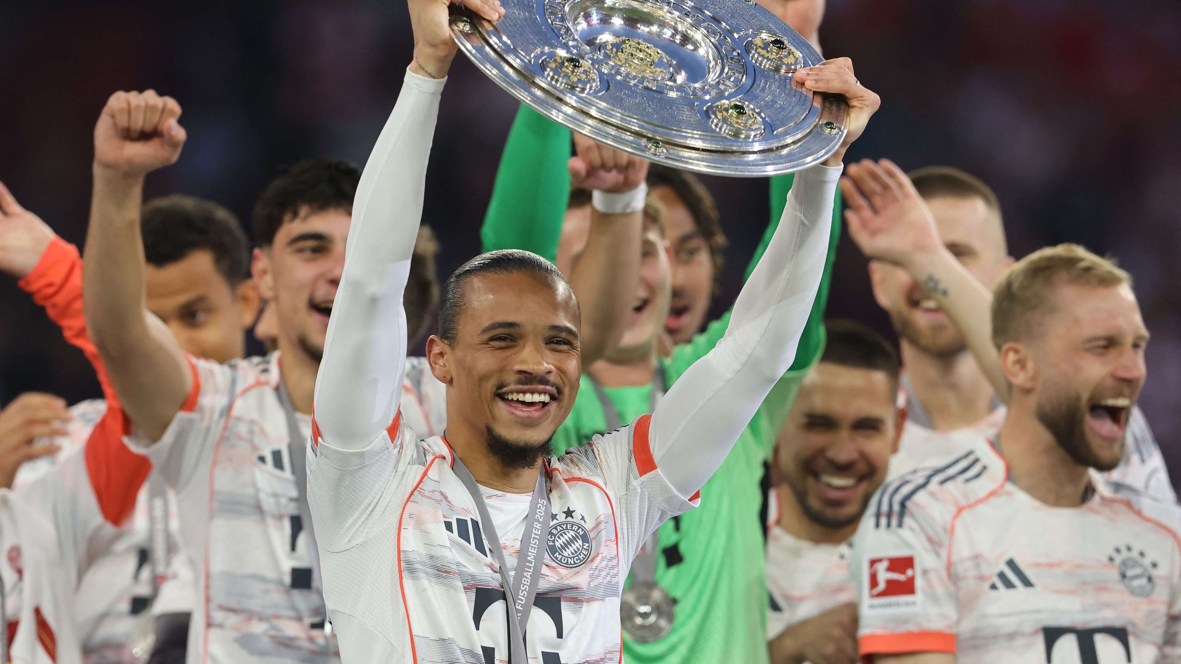 Bayern told to grow 'backbone' in Sane contract saga  