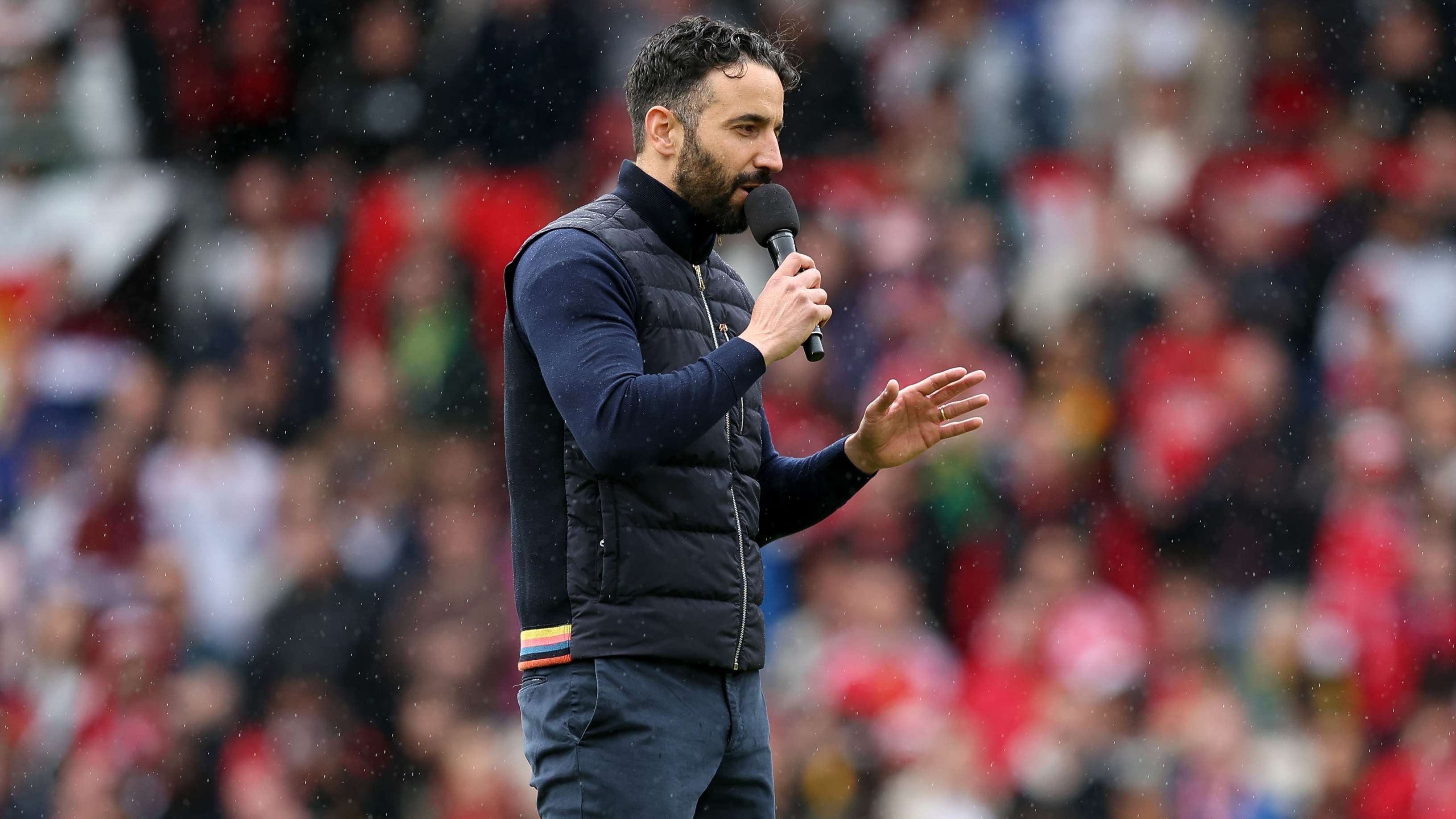 Man Utd icon Sheringham claims things could get messy for Amorim  