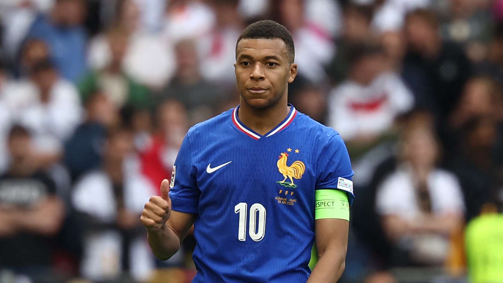 Mbappe responds to talk of France dressing room war  