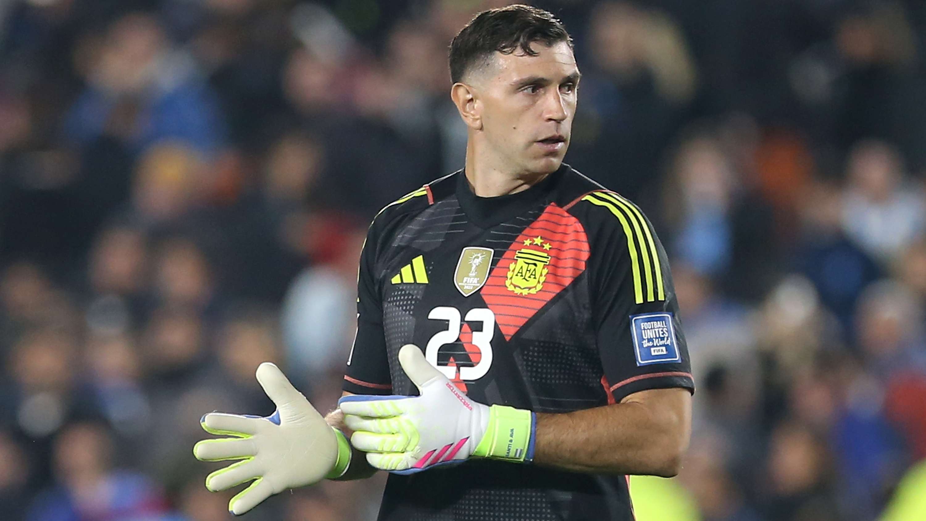 Atletico ready to challenge Man Utd & Saudi giants for Emi Martinez  