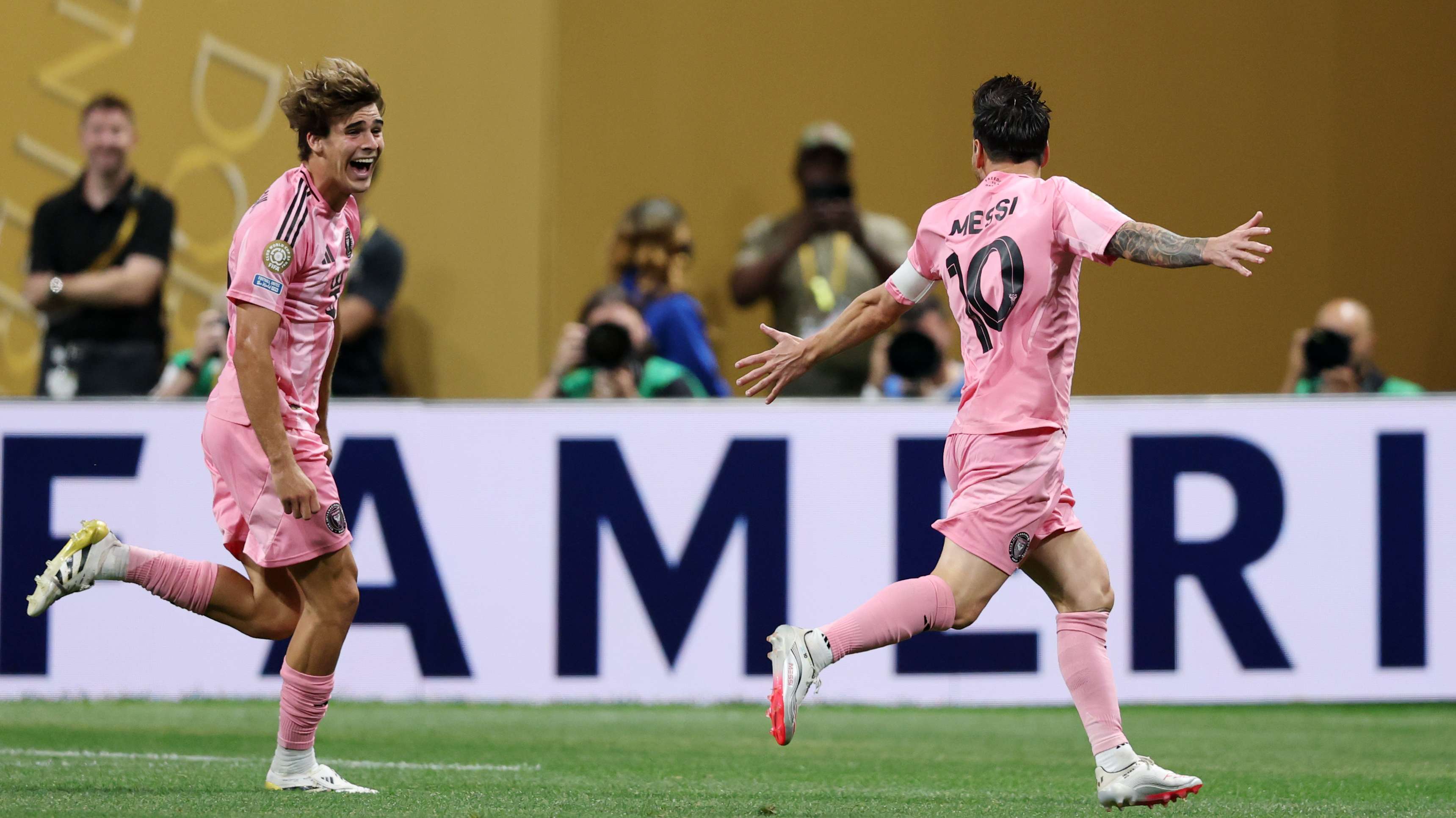 WATCH: Messi scores unbelievable free kick vs Porto in CWC  