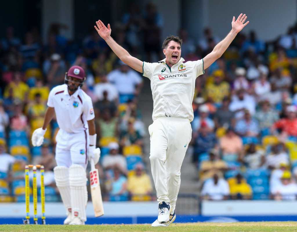 Sammy questions TV umpire Holdstock's consistency after contentious decisions  