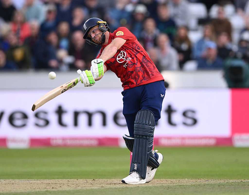 England cruise to 21-run win in T20I series opener  