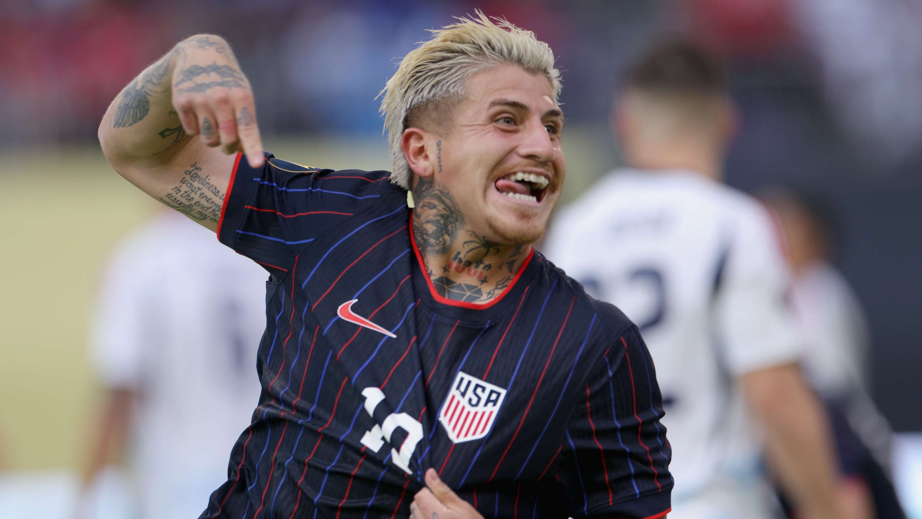 Luna, Freese cut through the chaos, help USMNT advance  