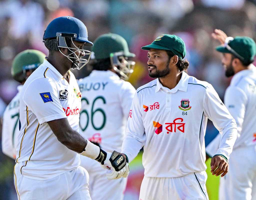 SL, Bangladesh ends in stalemate after Najmul's 125*  