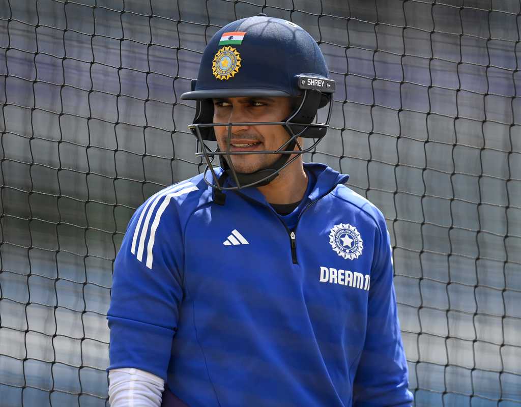 Don't worry about the outside world: Tendulkar's advice to Gill  