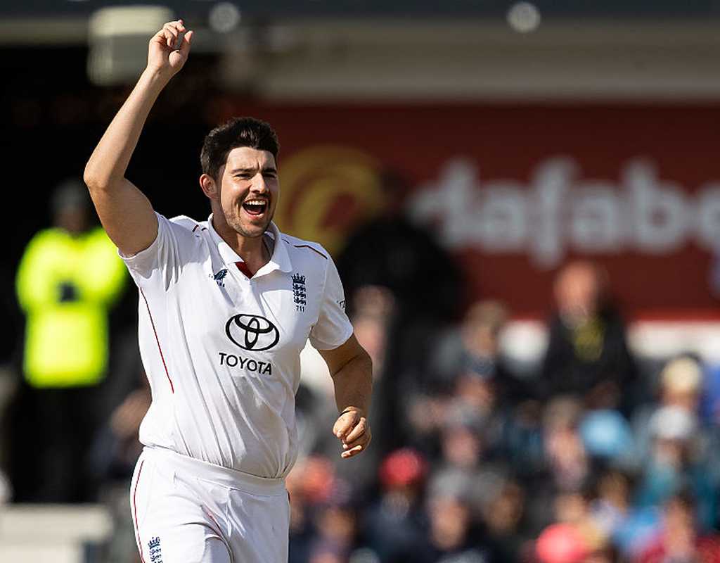 Don't see why we can't chase that 371 down - Josh Tongue  