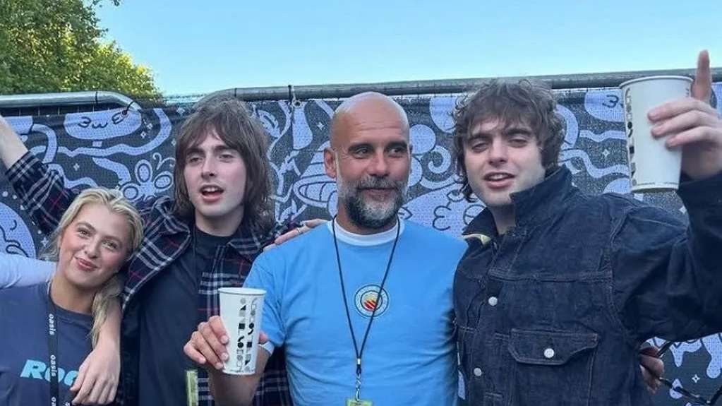 📽️ | Pep belts out tunes at Oasis reunion gig with daughter   📽️ | Pep belts out tunes at Oasis reunion gig with daughter