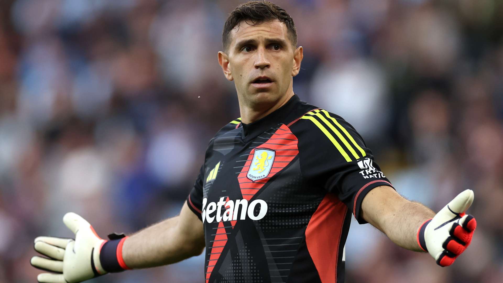 What now for Martinez? Man Utd-linked goalkeeper back at Villa  