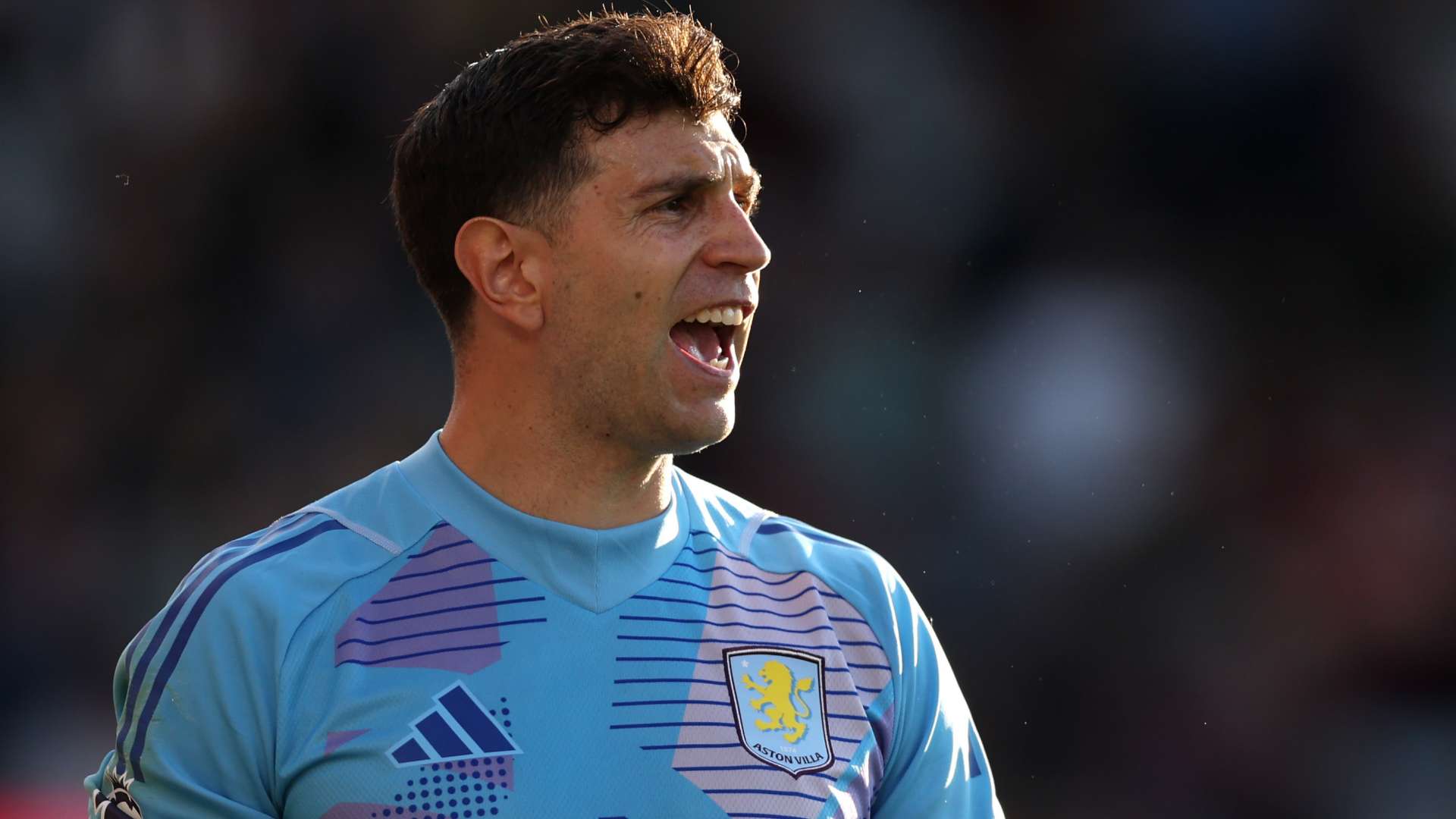 Chelsea legend questions Martinez attitude amid transfer links   Chelsea legend questions Martinez attitude amid transfer links