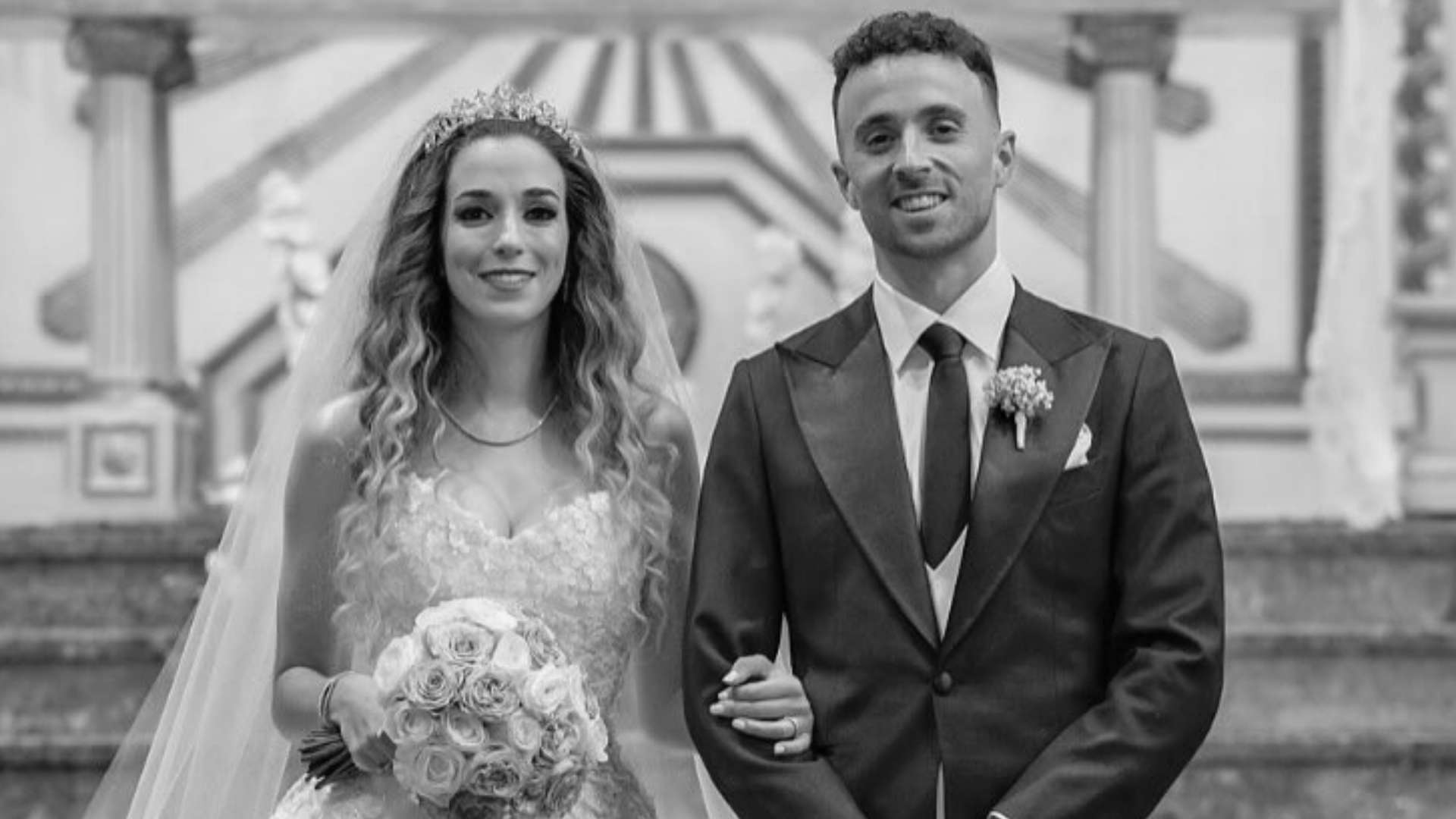 Jota's wife joins Liverpool stars at Anfield to pay tribute   Jota's wife joins Liverpool stars at Anfield to pay tribute