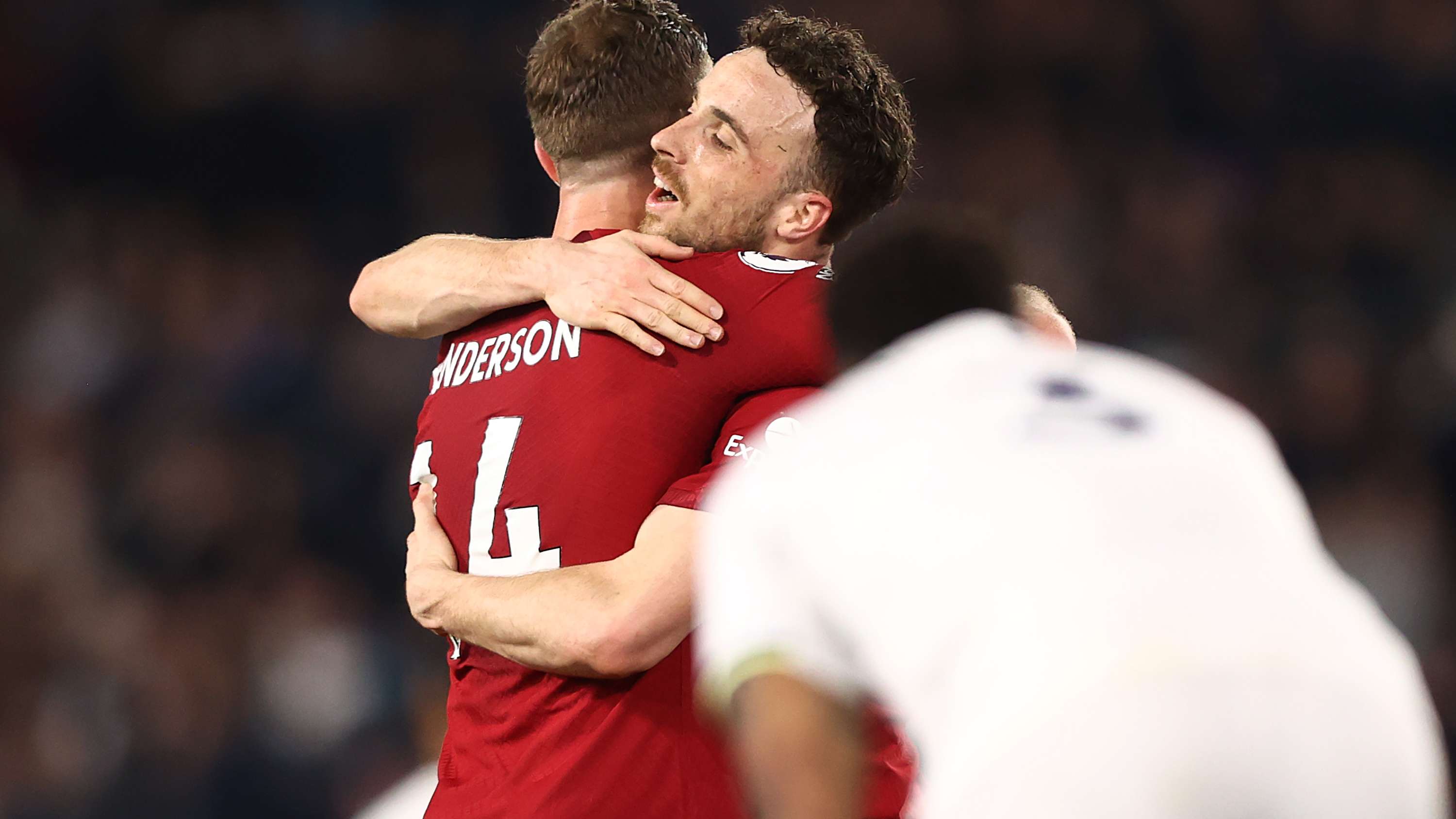 Henderson makes Anfield return to pay respects to Jota  