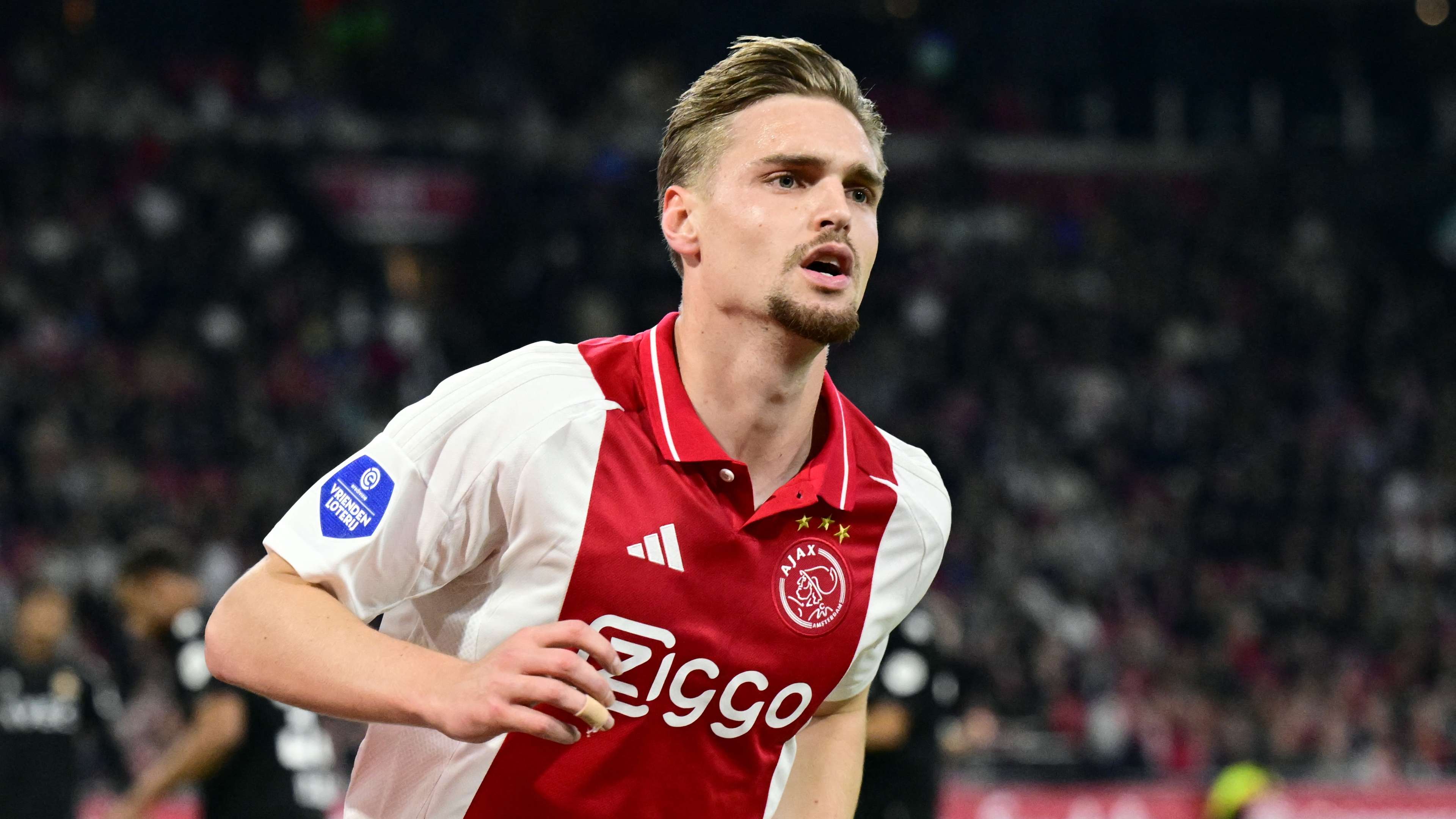 Ajax laugh off Porto bid and demand more than double for star player  