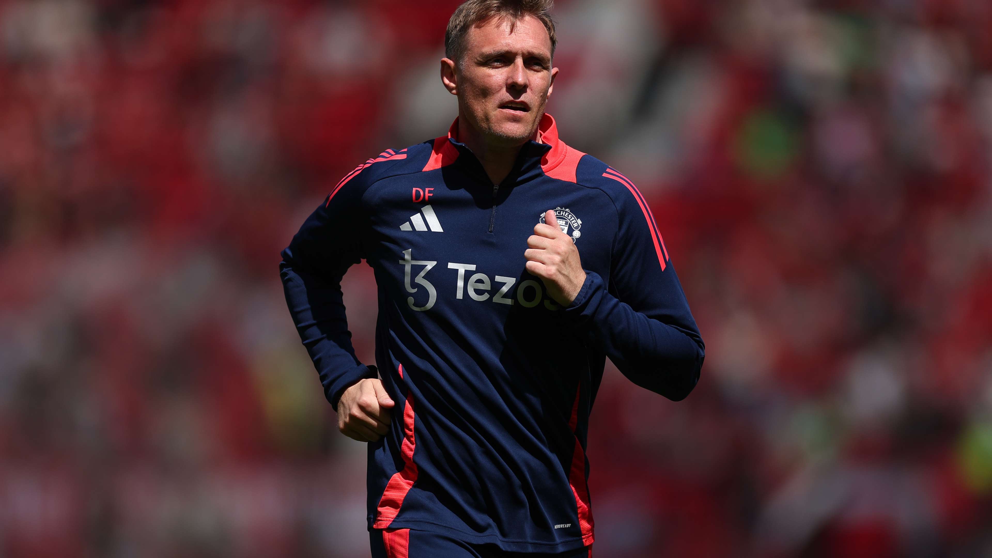 Man Utd confirm new role for club legend as Amorim loses assistant  