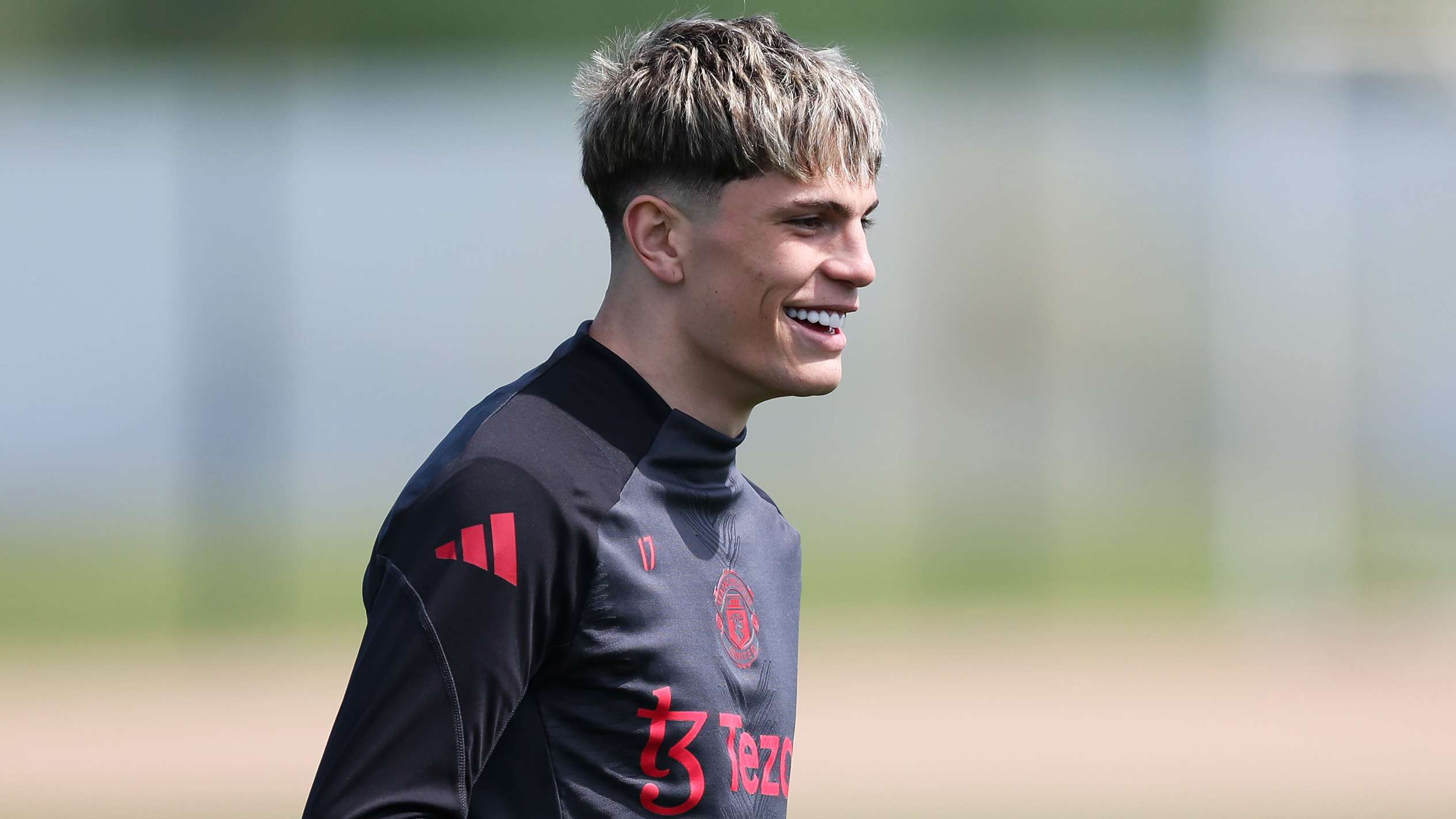 Why Chelsea are willing to bide their time in Garnacho pursuit  