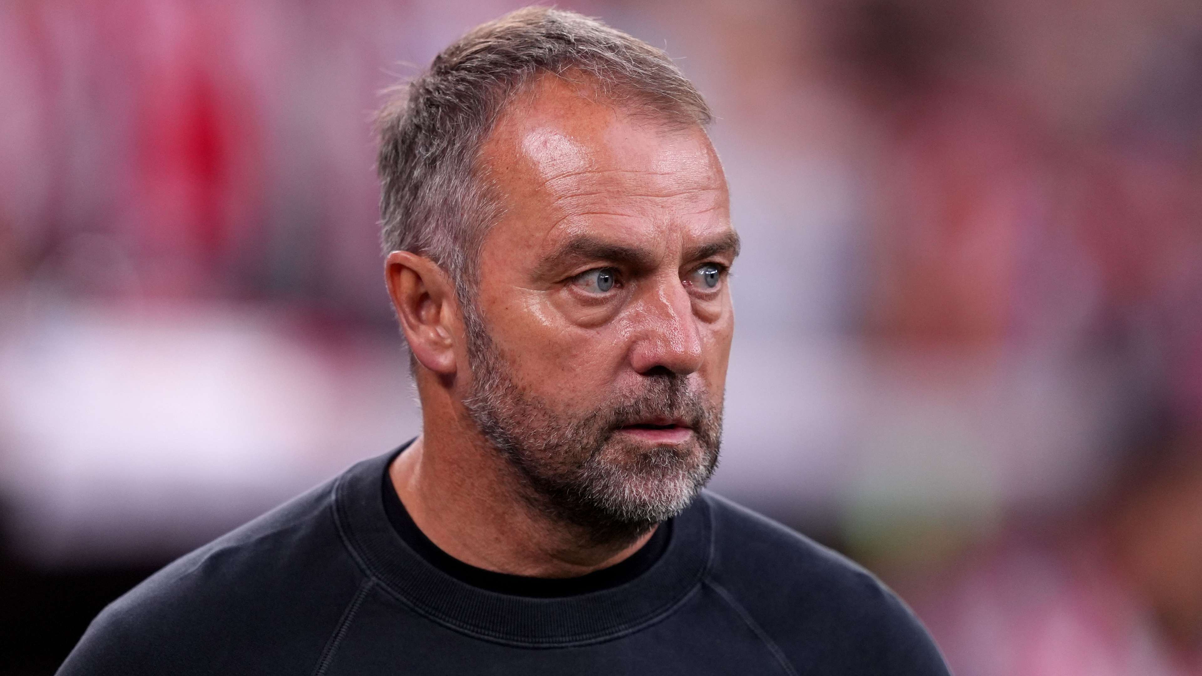 Flick facing goalkeeper crisis amid Garcia & Szczesny concerns  