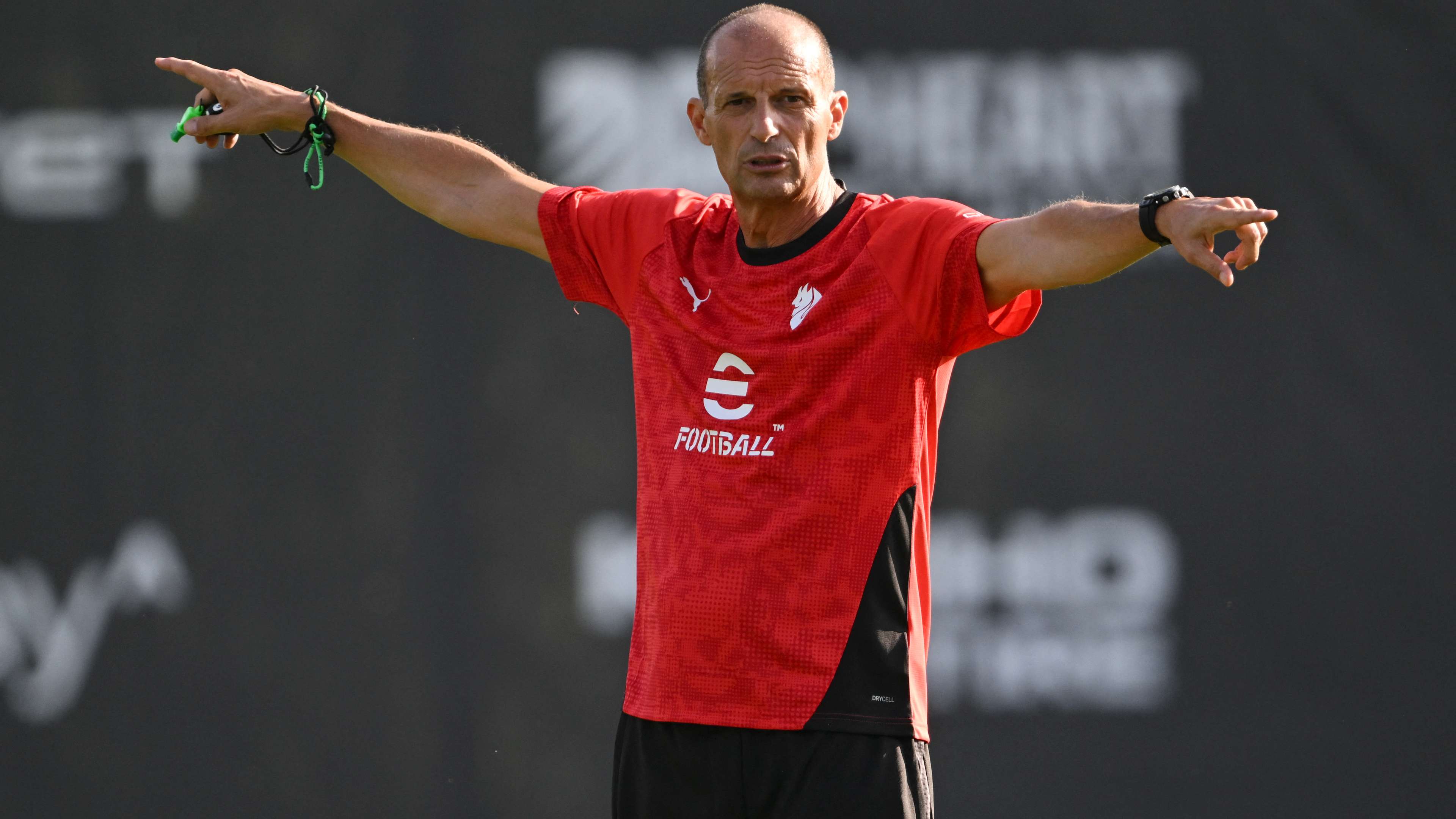 Milan renew push for Strasbourg defender after missing out on Pubill  