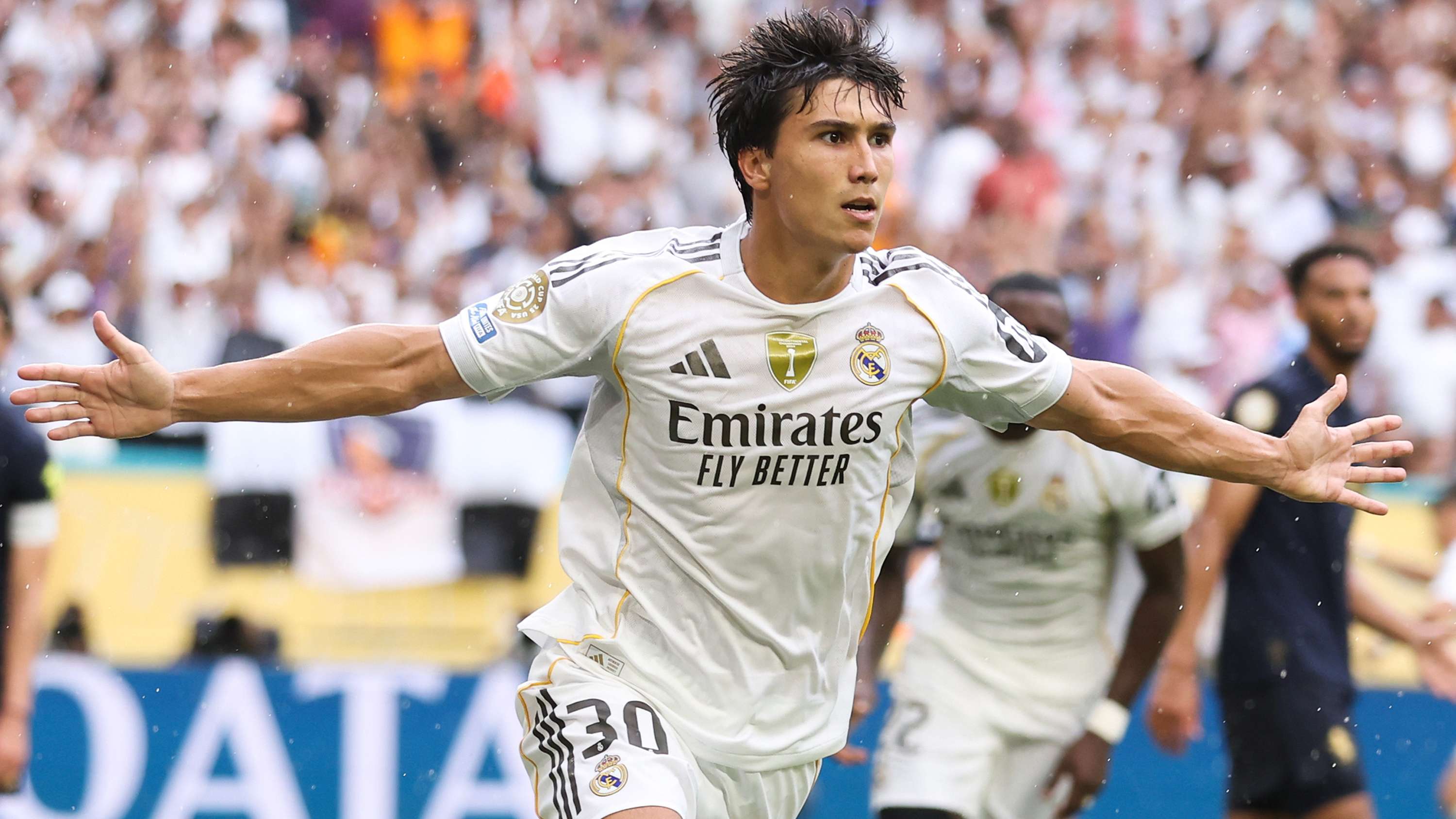 Gonzalo snubs Premier League offers to fight for place at Madrid  