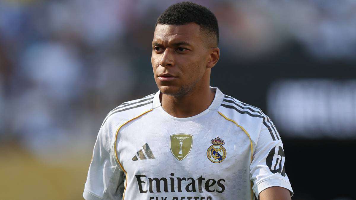 PSG fans urged to show Mbappe more 'respect' amid UCL 'taunts'  