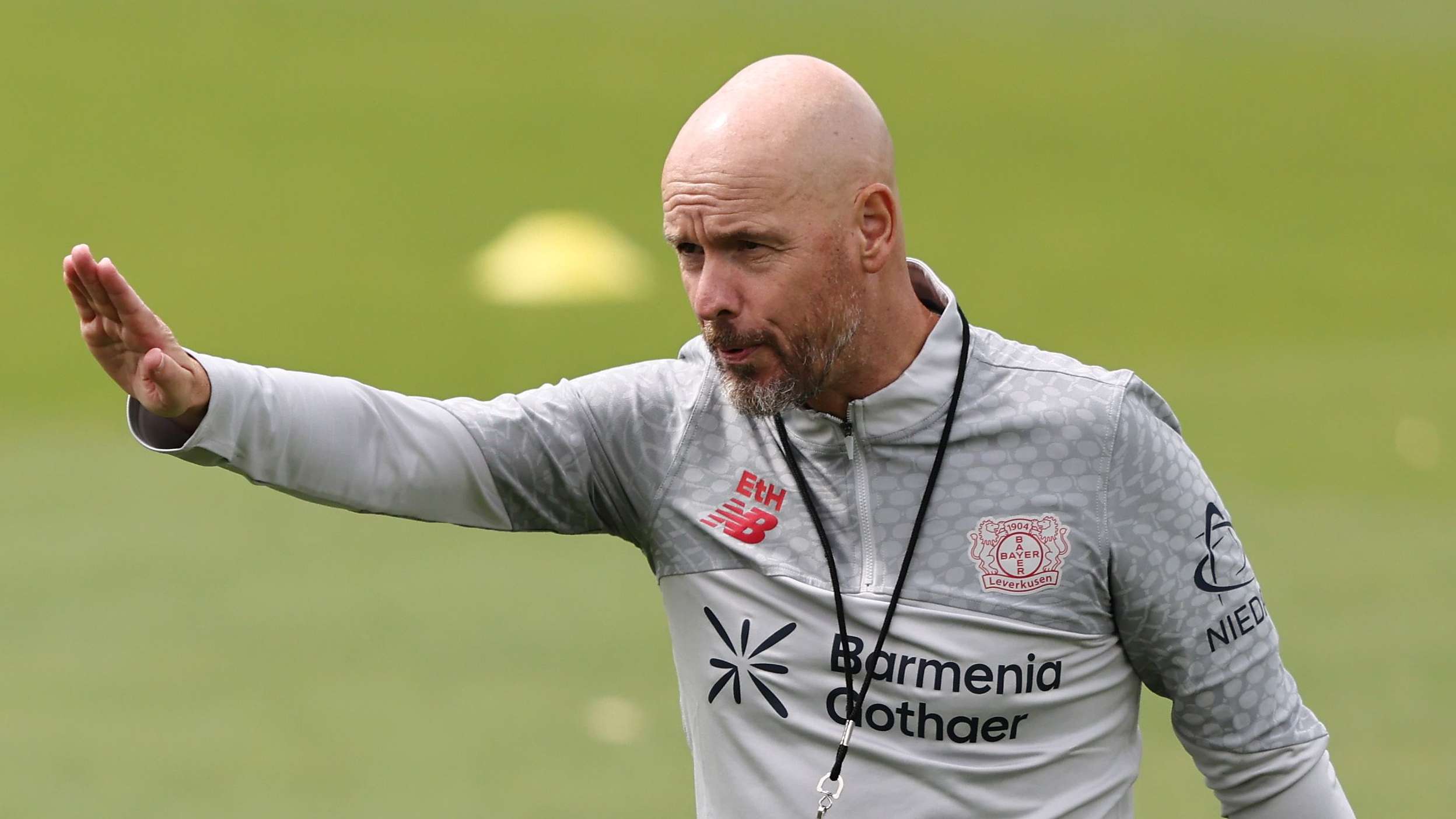 'Powerful and fast' teen striker joins Ten Hag's Leverkusen  