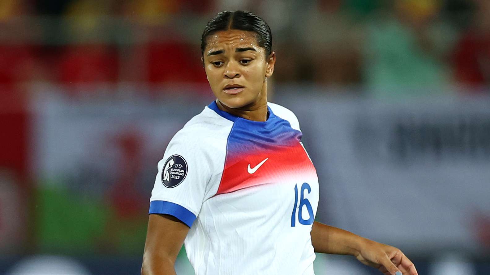 Wiegman says Carter is ready for Italy despite online abuse  