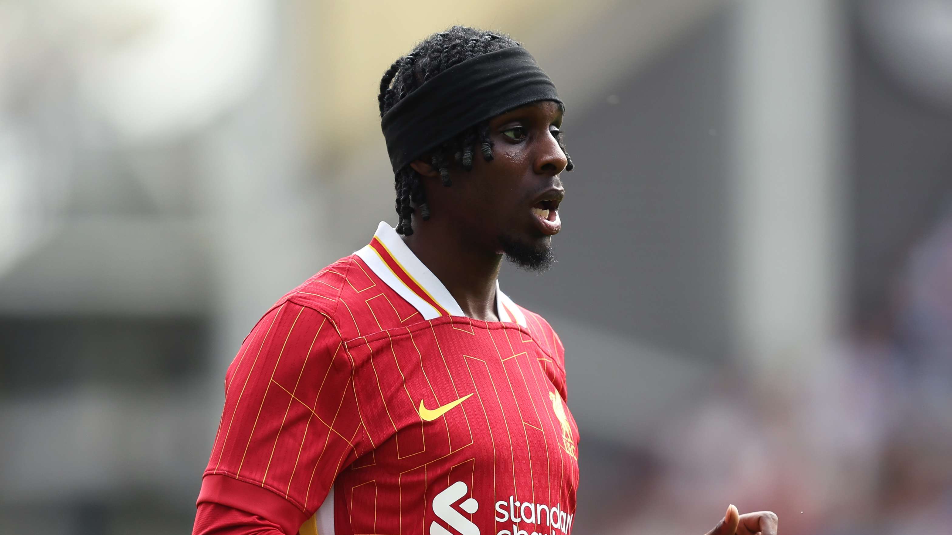 📽️ | Frimpong beats Gravenberch in hilarious game of UNO  