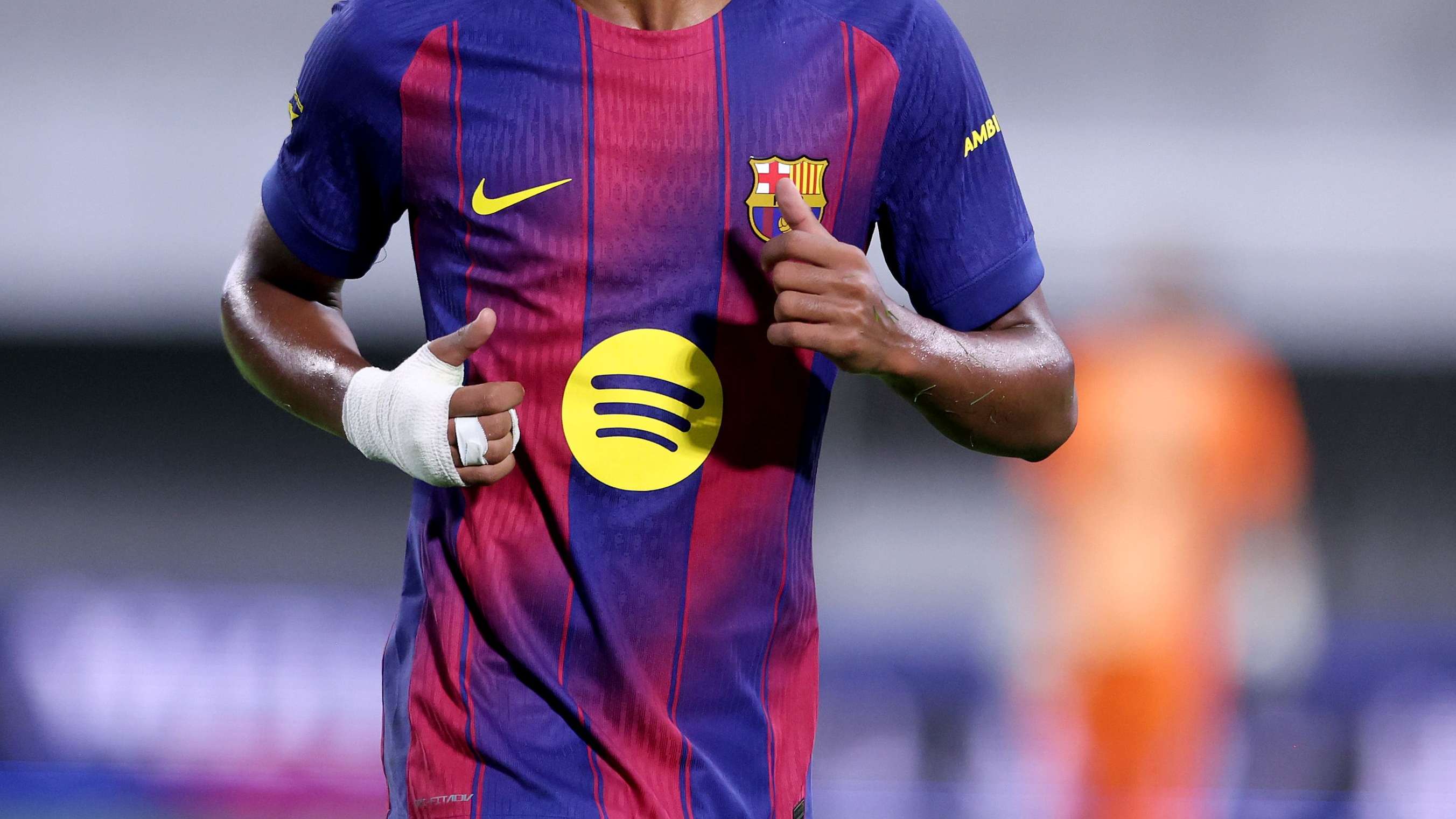 Barcelona strike potentially controversial kit sponsorship deal  