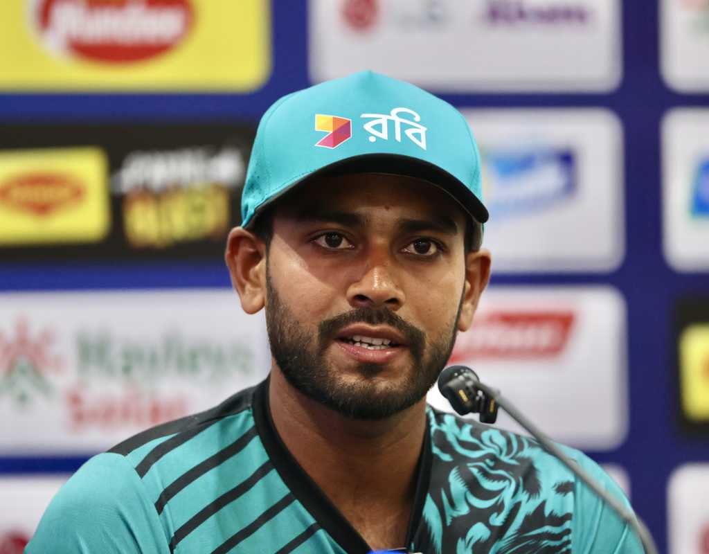Mehidy Hasan Miraz wants seniors to step up in ODIs  