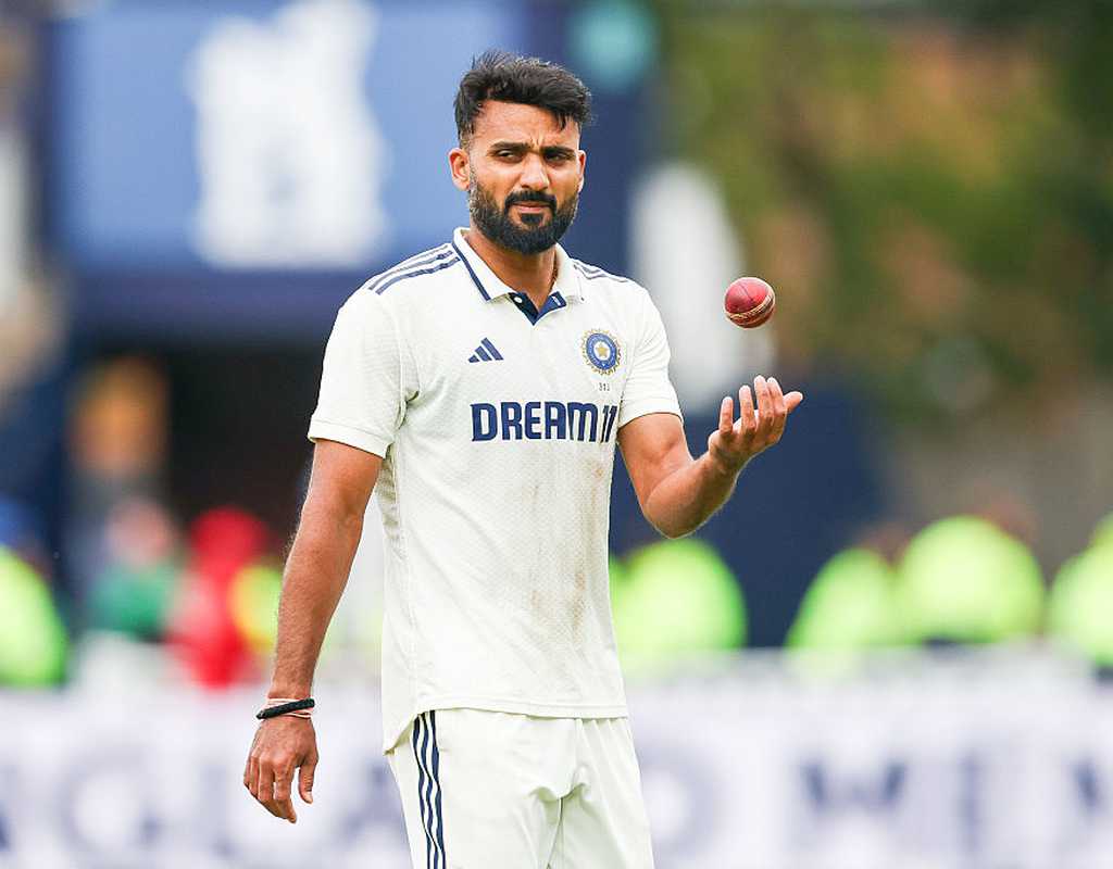 Enter Akash Deep: Seam-tight, Shami-lite  