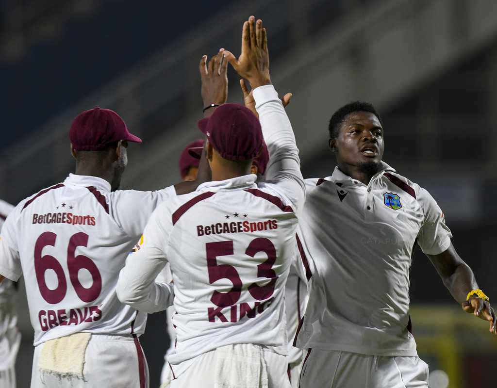 Australia hold the edge after 15-wicket day at Sabina Park  