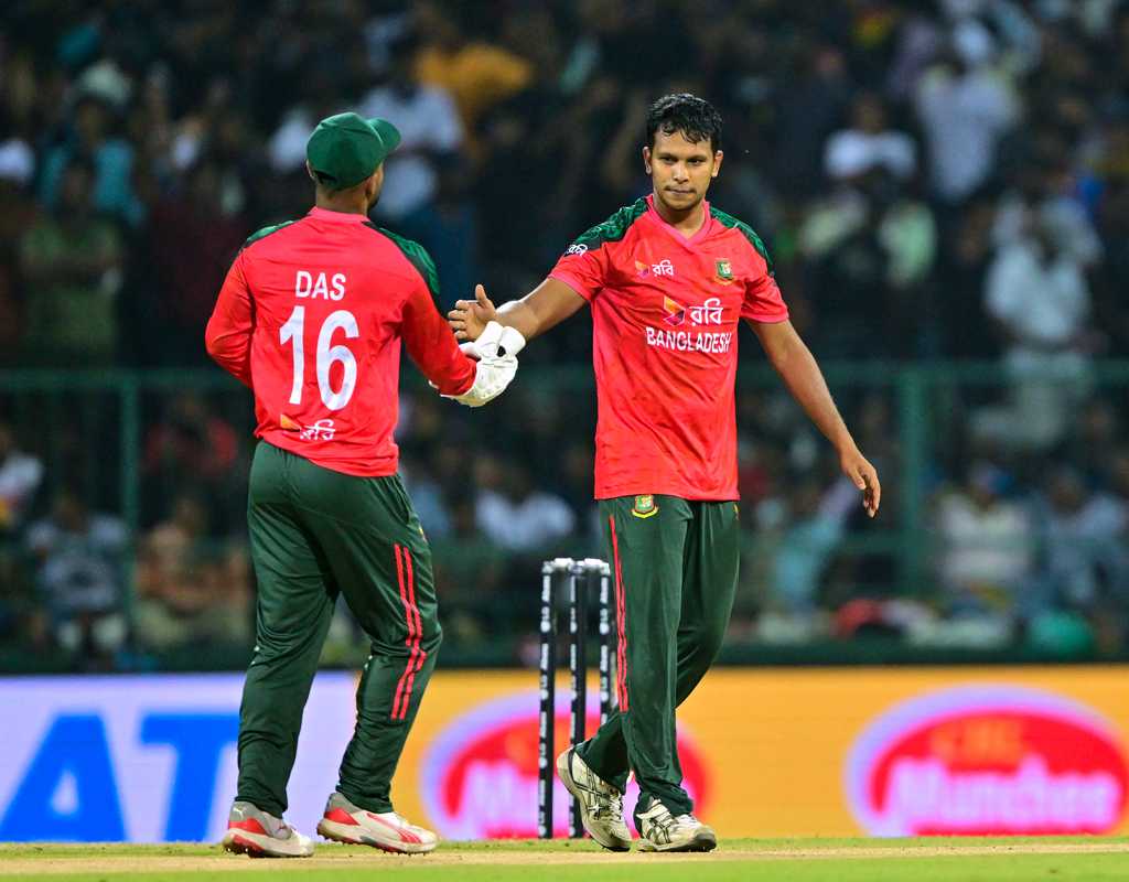 Litton seeks improvement in death bowling  