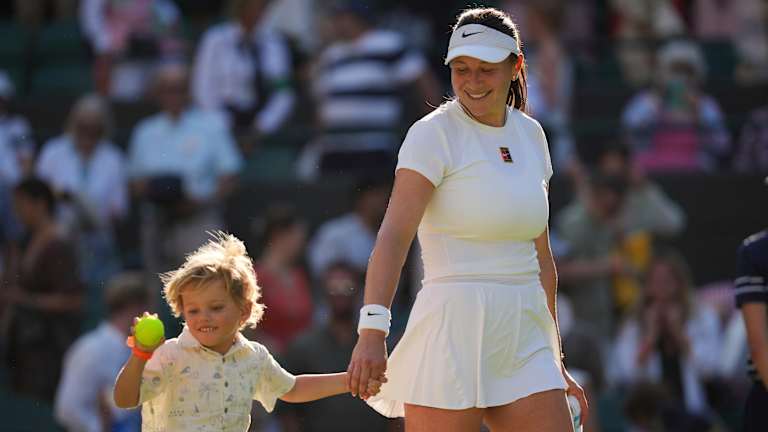 Maria Sharapova calls on Wall Street Journal to “do better” after Aryna Sabalenka headline   Maria Sharapova calls on Wall Street Journal to “do better” after Aryna Sabalenka headline
