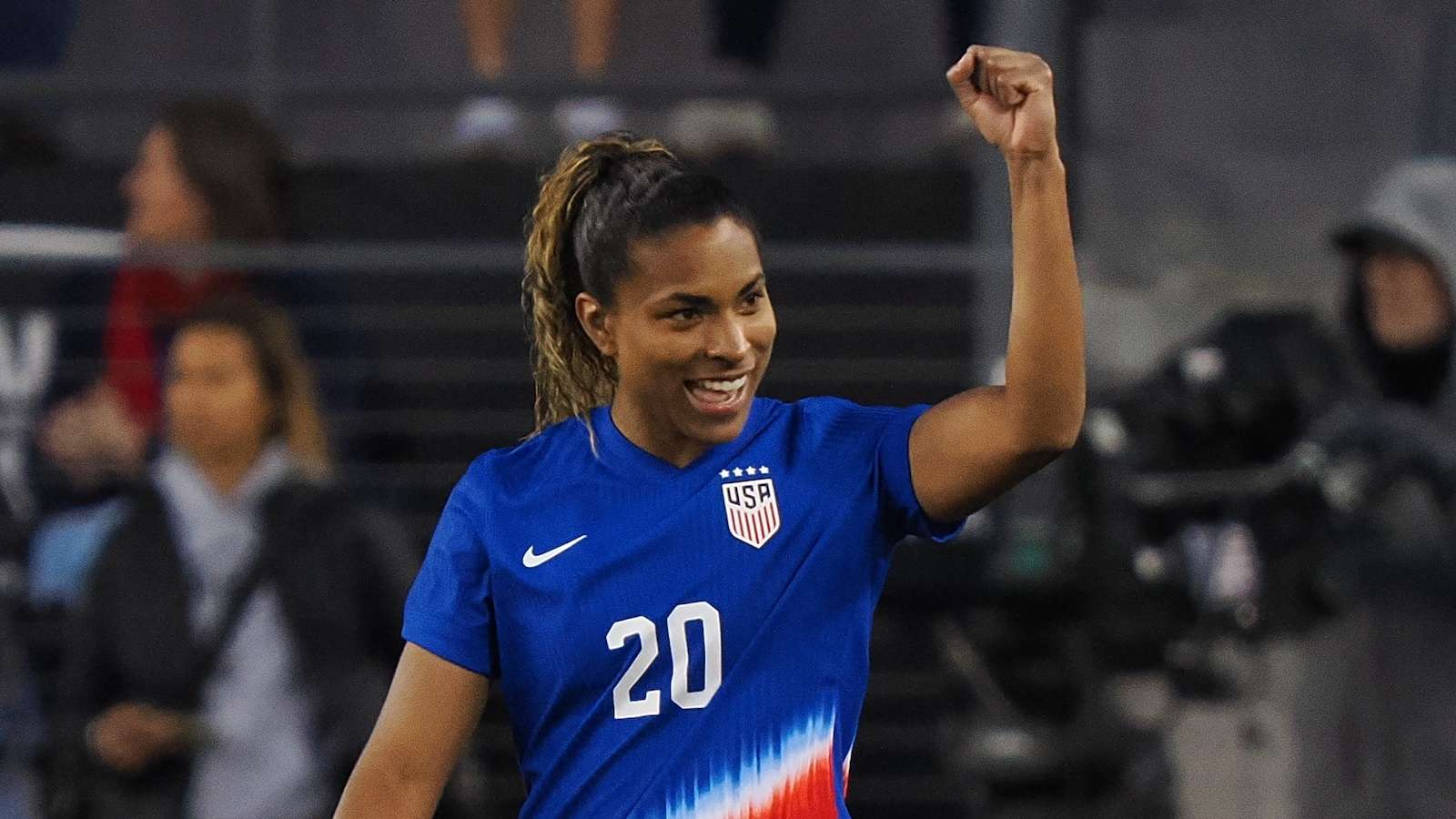 USWNT's Macario signs deal with Nike reportedly worth $10M   USWNT's Macario signs deal with Nike reportedly worth $10M
